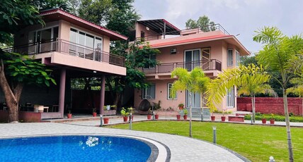 Entire 4 BHK with Private Pool | 4 Kms from Fateh Sagar Lake Room Type - Paradise Green Entire 5 BHK By Truly Villas