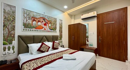 SR Palace Room Type - Deluxe Double Room