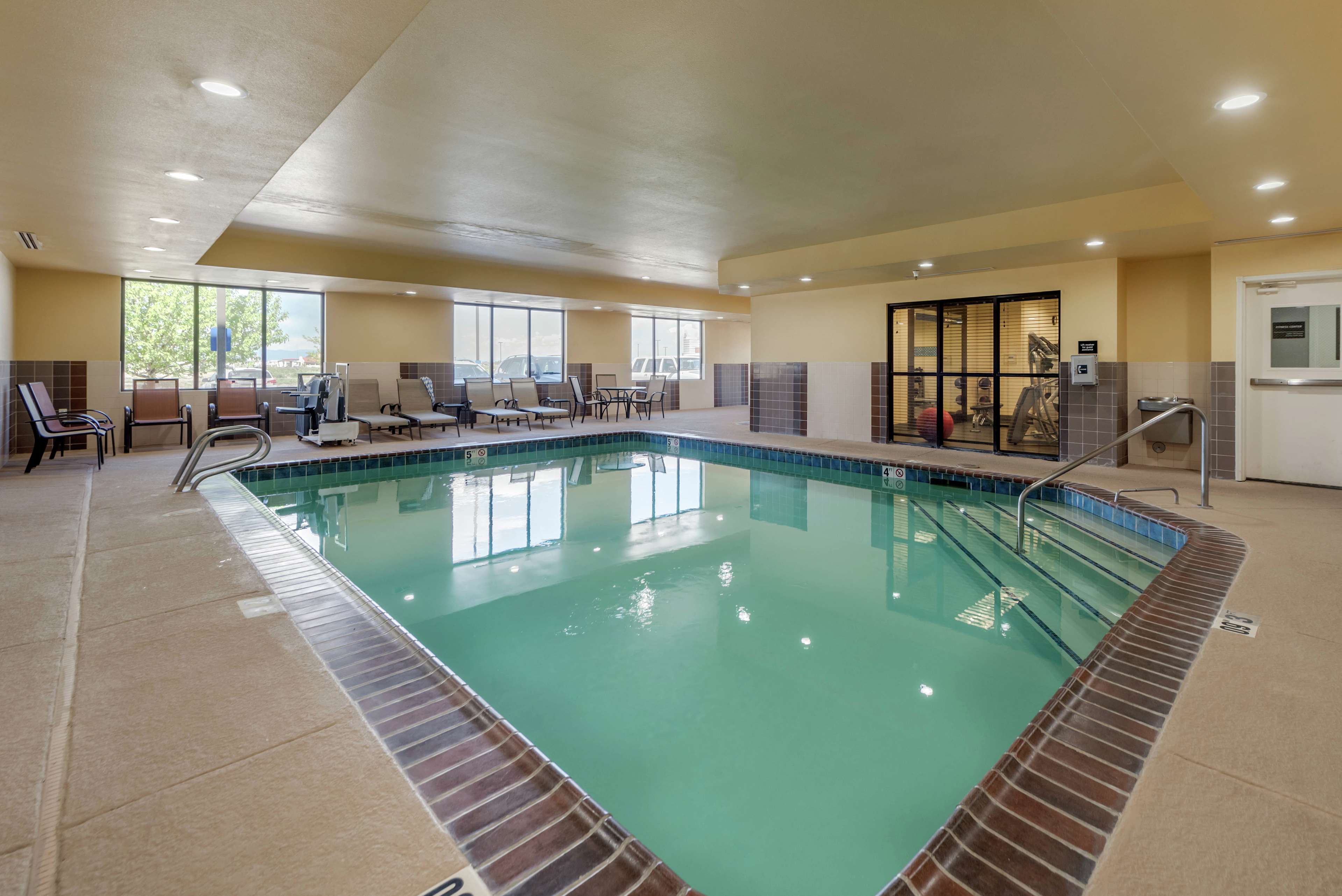 HAMPTON INN ALAMOSA CO - Tap to explore photos