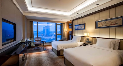 Crowne Plaza Hotel Lanzhou Room Type - 2 Single Standard High Floor River View