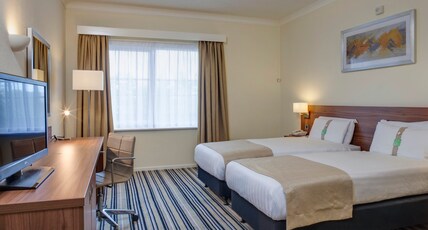 Holiday Inn LANCASTER Room Type - 2 Single Standard Accessible