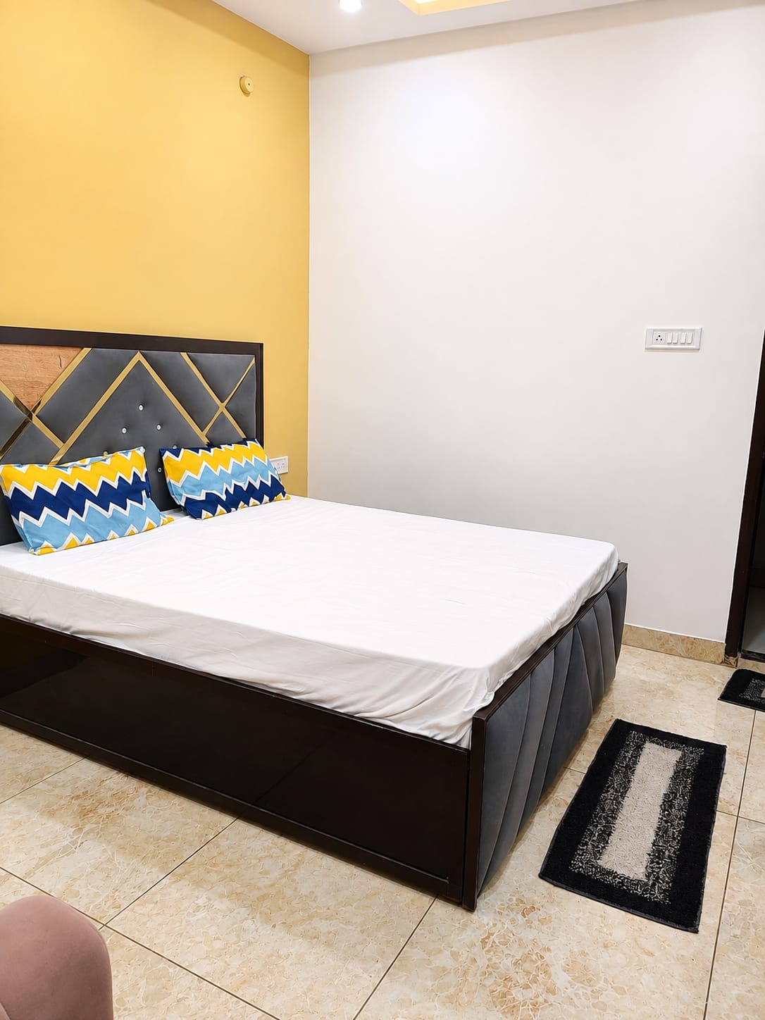 Hotel Shiv Paradise - Tap to explore photos