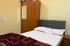 Spot on Mayur Guest House