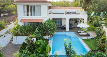 LohonoStays Vitalda Scerenity Villa A Room Type - LohonoStays Vitalda Scerenity Villa A