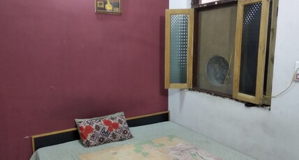 Hotel Kamla Guest House Room Type - Deluxe Air cooled Room
