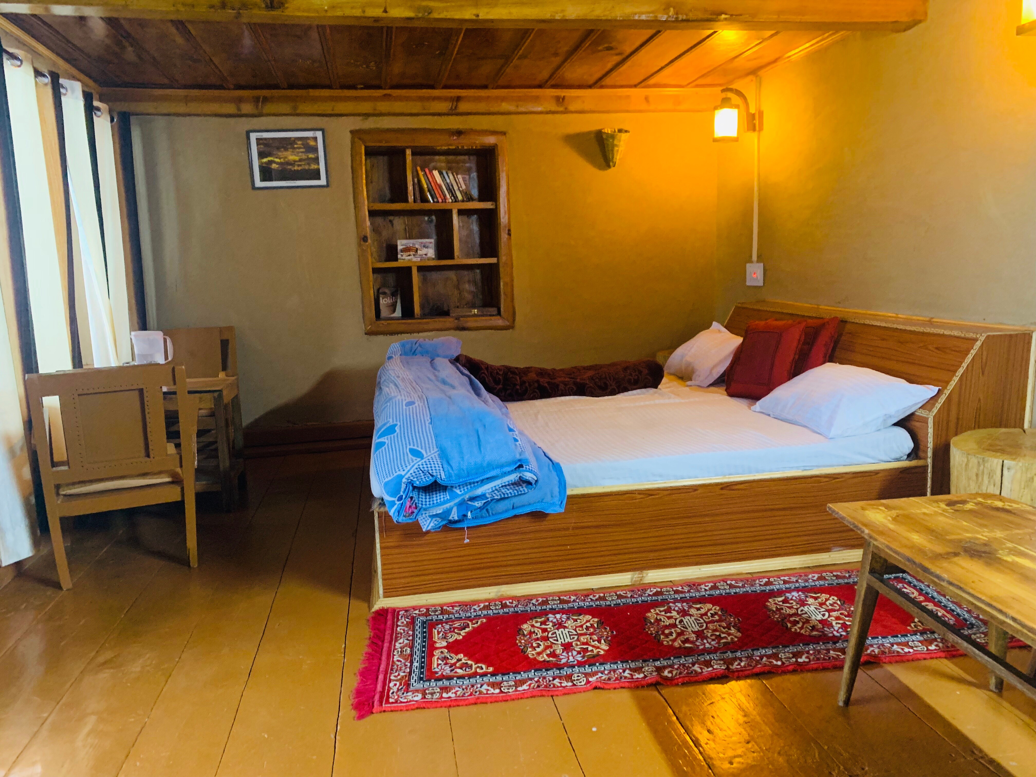 Basa Homestay | Rooms & Kitchen - Tap to explore photos