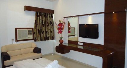 Hotel Sun Plaza Room Type - Deluxe Room