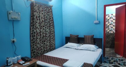 Shree Ram SIA Hotel and Banquets Room Type - AC Superior King Room with Indian Style Toilet cum bathroom Shree Ram SIA Hotel and Banquets Room Type - AC Superior King Room with Indian Style Toilet cum bathroom