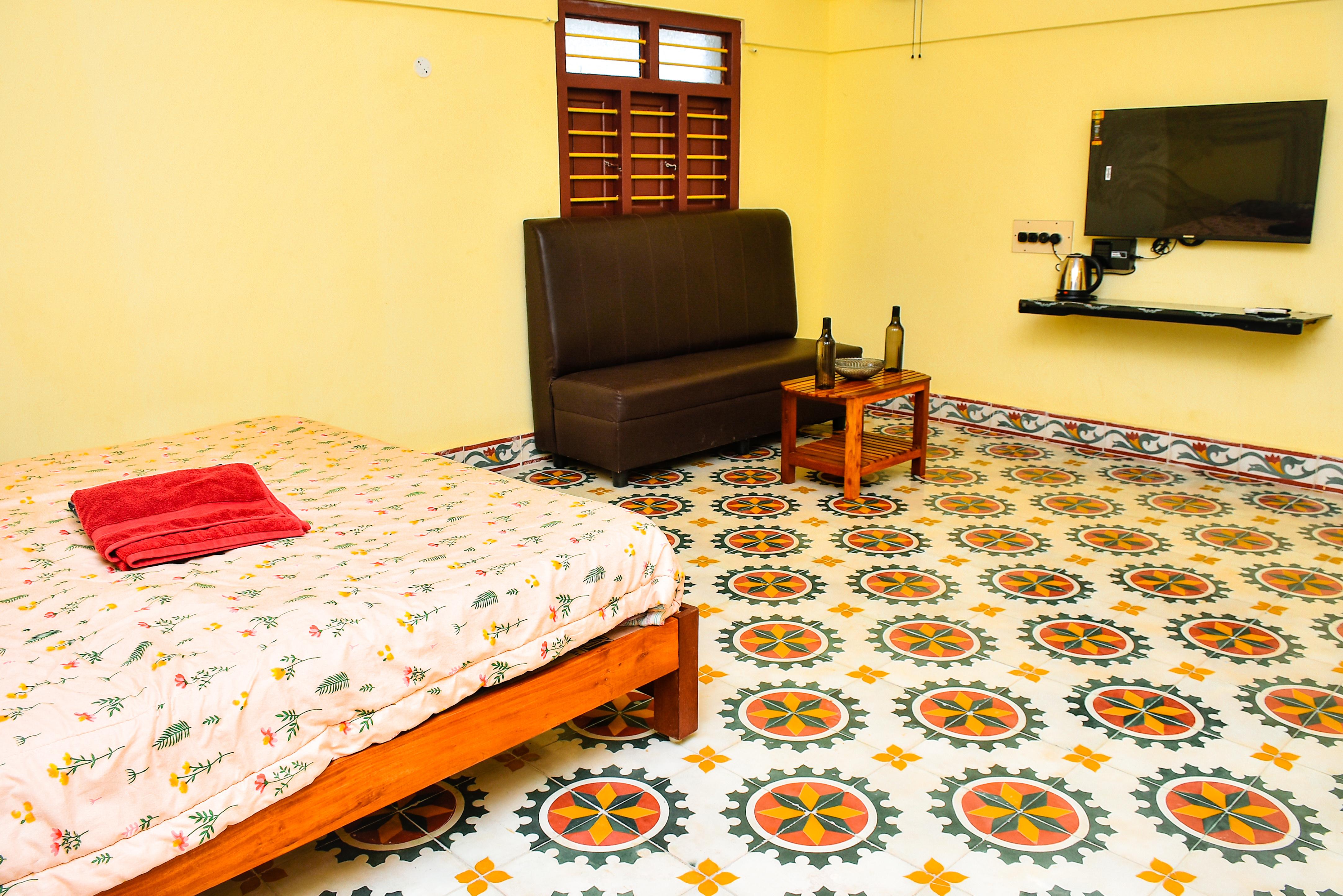 palm tree villa homestay - Tap to explore photos