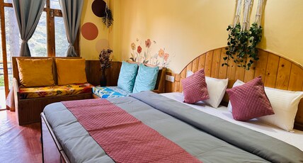 Getaway Stays Manali | River-view Rooms Room Type - Room with Private kitchen-River view