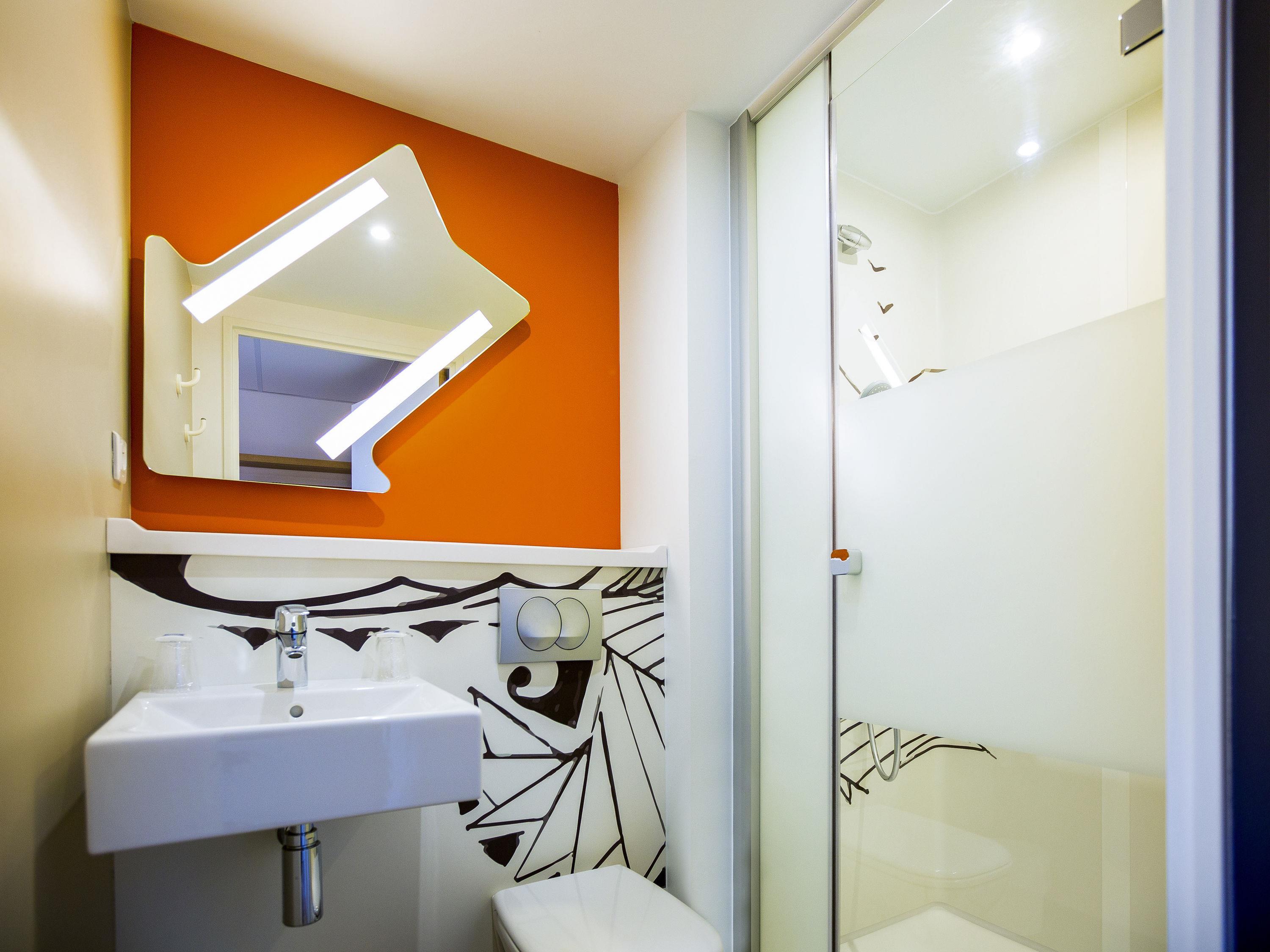 ibis budget Cherbourg La Glacerie - Tap to explore photos