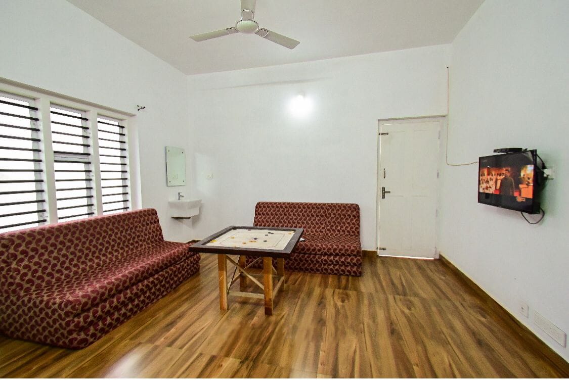 Maple Grove Suite I Swimming Pool & Caretaker - Tap to explore photos