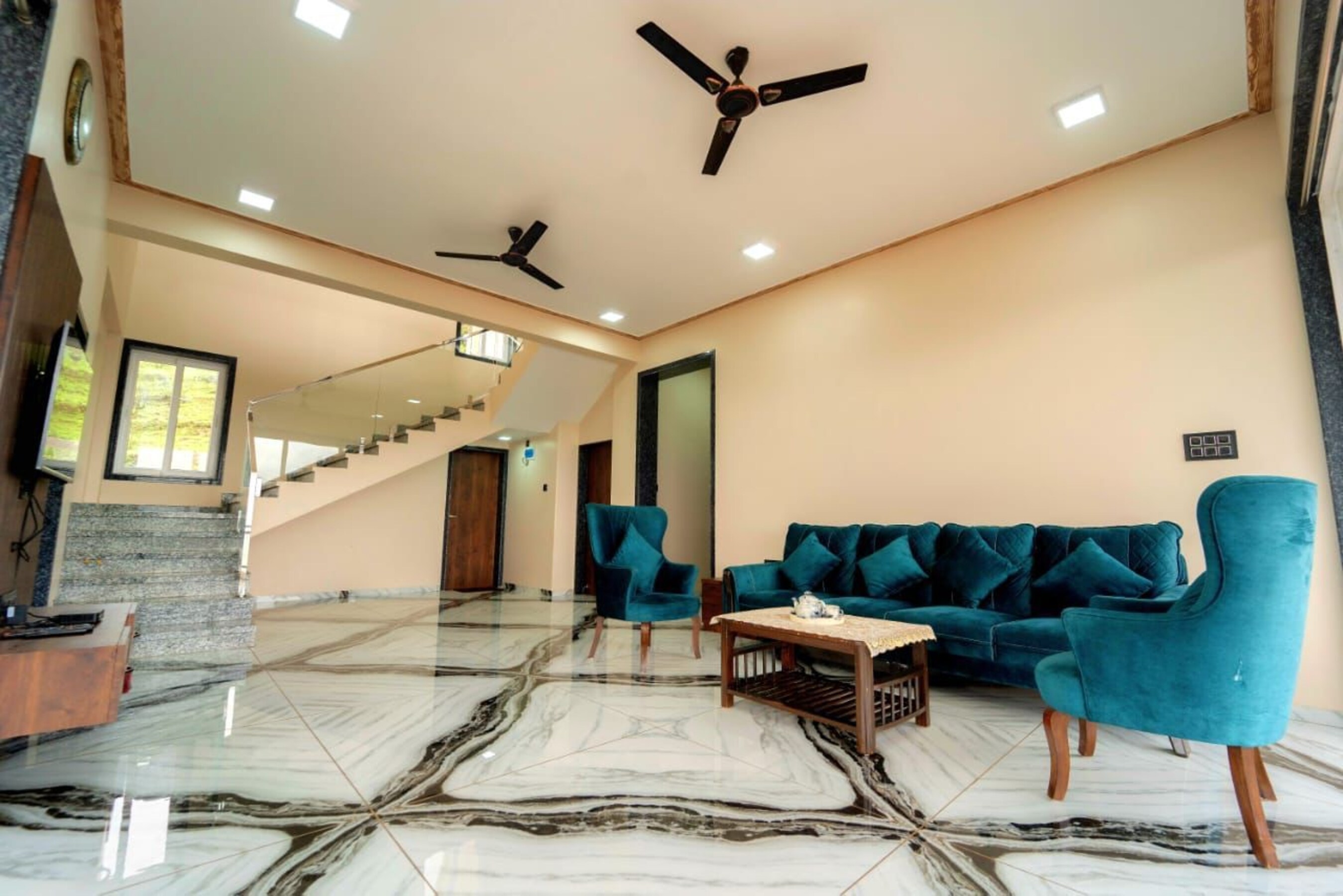 Triveni stays Olivia 5BHK in Panchgani - Tap to explore photos