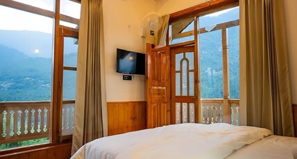 The-Raah..Manali Room Type - Attic Room
