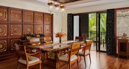 InterContinental Hotels XISHUANGBANNA RESORT Room Type - 1 Bedroom Suite Dining Area