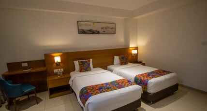 Monarch Express Chakan Room Type - Deluxe Twin Room