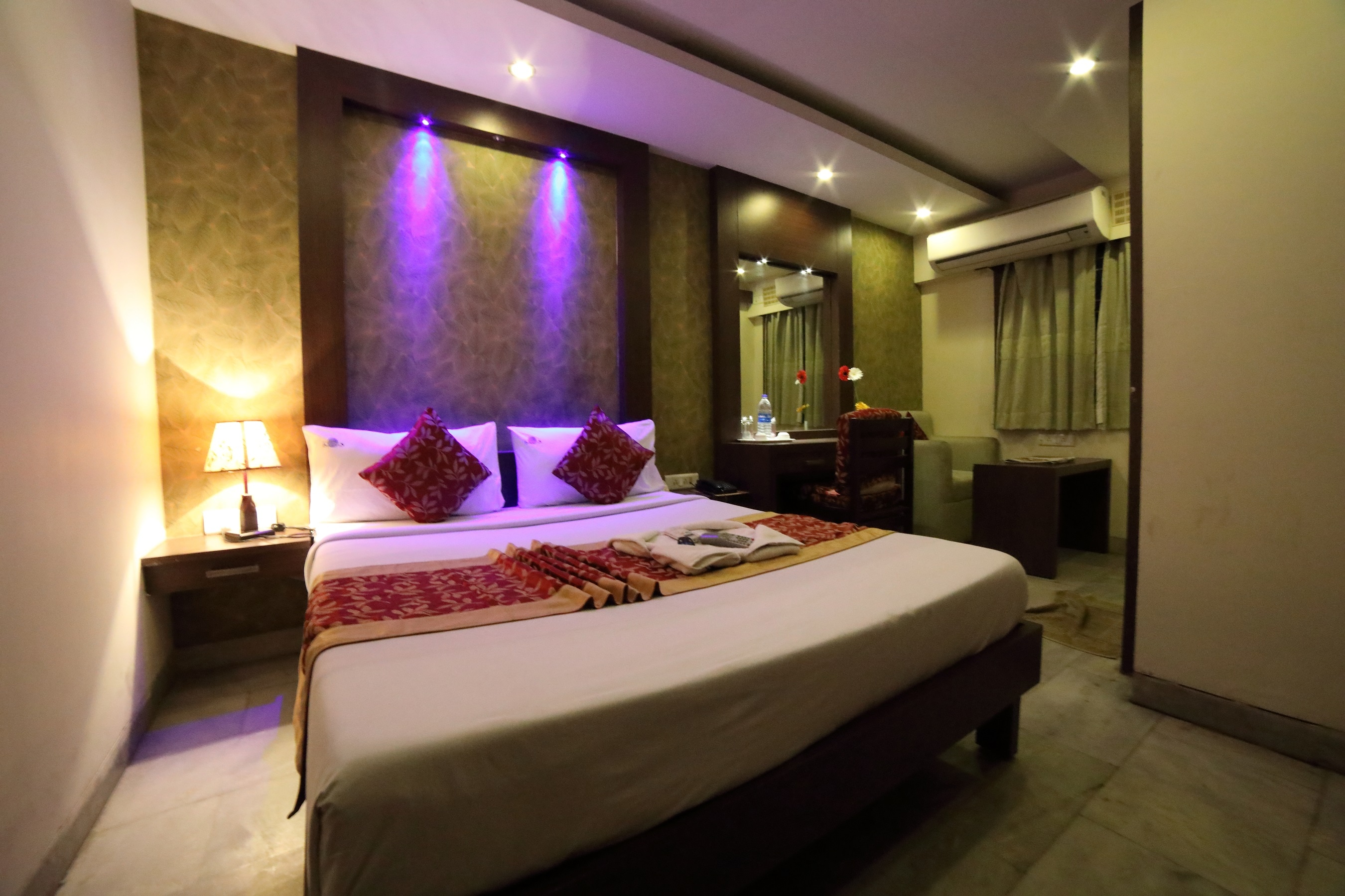 Bhimaas Temple Tree Hotel - Tap to explore photos