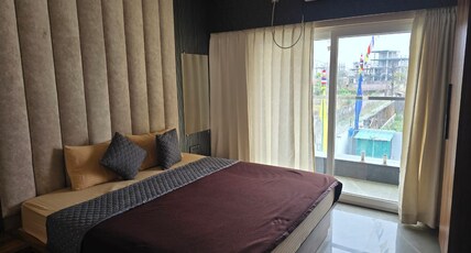 QUEEN OF HILLS Room Type - Deluxe Rooms