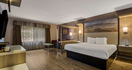 Best Western Diamond Bar Hotel & Suites Room Type - 1 King Bed, Non-Smoking, Interior Room, Work Desk, Refrigerator, High Speed Internet Access, Contine Best Western Diamond Bar Hotel & Suites Room Type - 1 King Bed, Non-Smoking, Interior Room, Work Desk, Refrigerator, High Speed Internet Access, Contine