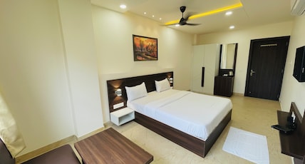 HOTEL NAYARA Room Type - DELUXE ROOM