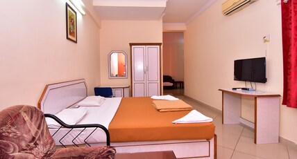 Hotel Woodside Room Type - Platinum Ac Room