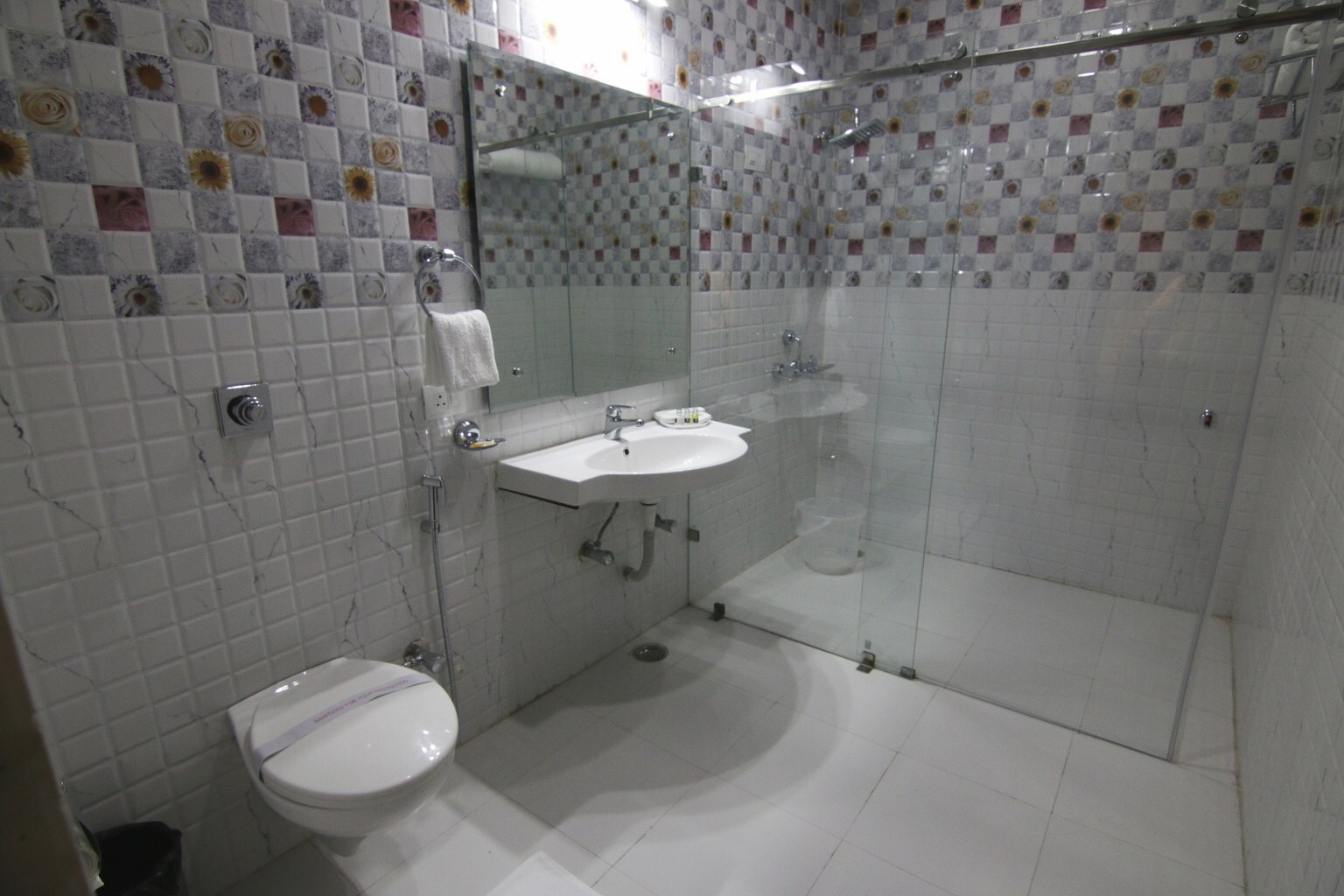 Hotel Trinetar Gardens & Banquets - Tap to explore photos