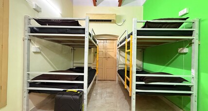 Suitcase Stories Room Type - 4 Bed Ac Mixed Dorm