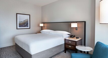 Hilton San Diego Bayfront Room Type - CORONADO BRIDGE VW KNG BED Hilton San Diego Bayfront Room Type - CORONADO BRIDGE VW KNG BED
