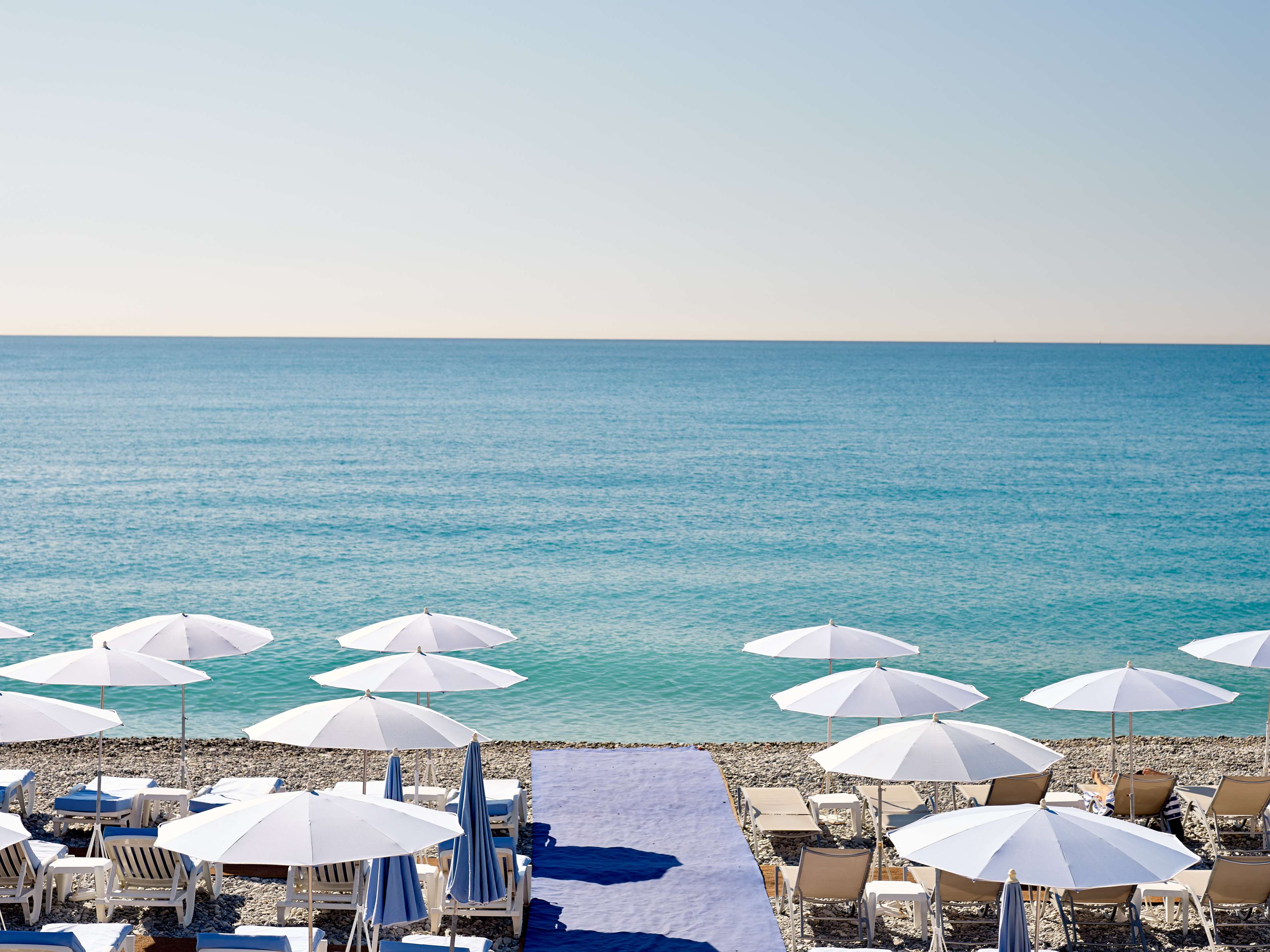 Radisson Blu Hotel, Nice - Tap to explore photos