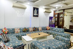 VacationBuddy Opulent Homestay 2 BHK Pitampura NSP