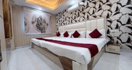 HOTEL THE MARVELLOUS Room Type - Eight bed room