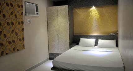 HOTEL EASTERN PLAZA Room Type - Deluxe Double Room