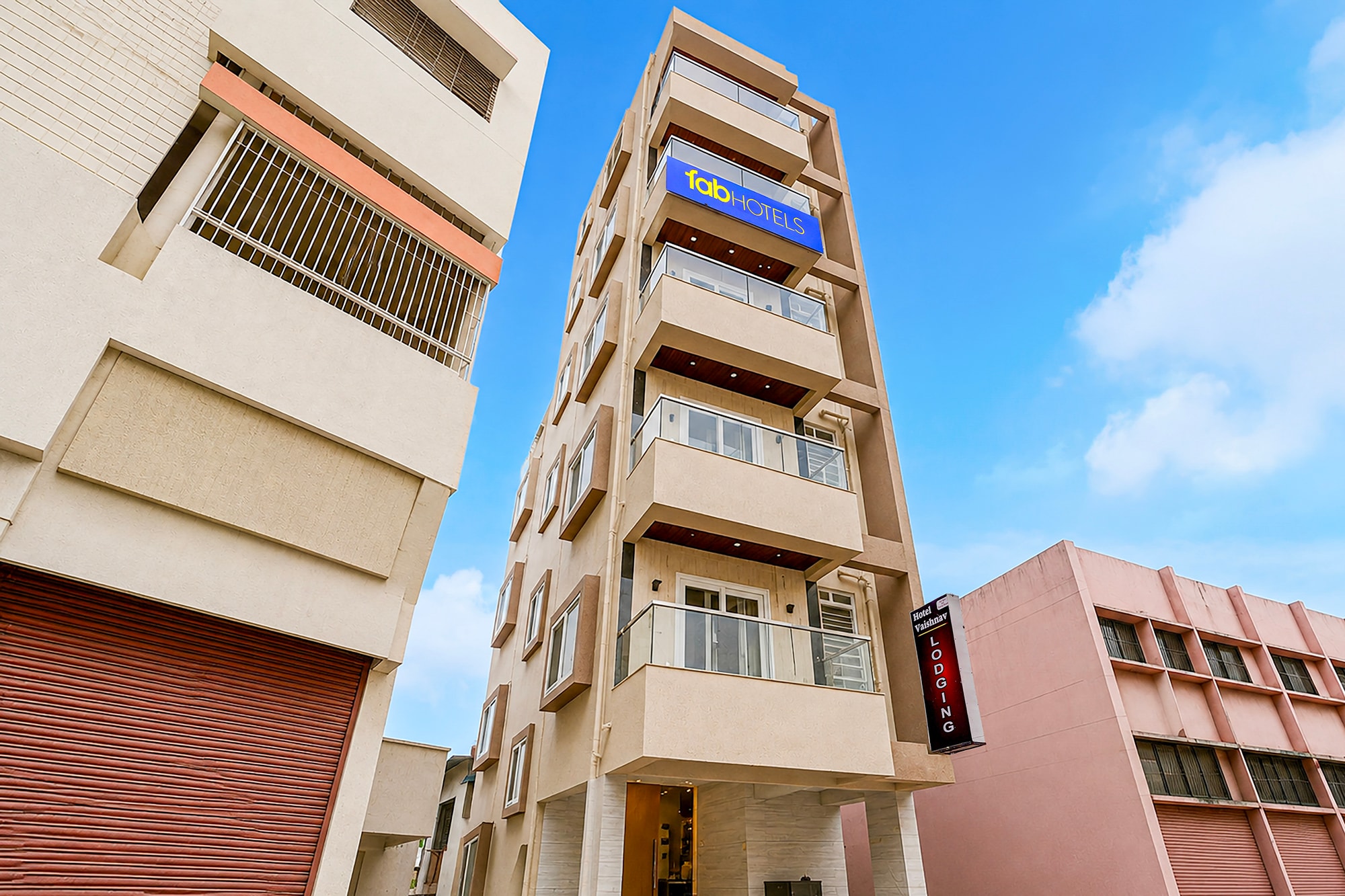 FabHotel Vaishnav Bairagi - Tap to explore photos