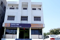 Hotel Status Inn