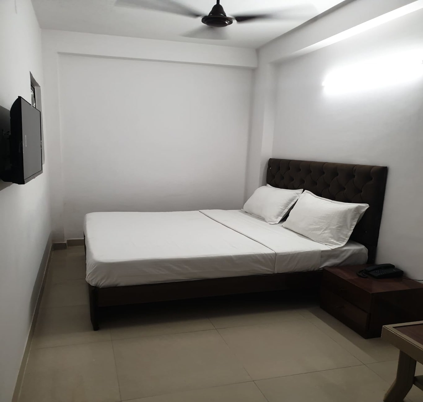 Dwarka Inn Palace, Ramphal chowk - Tap to explore photos