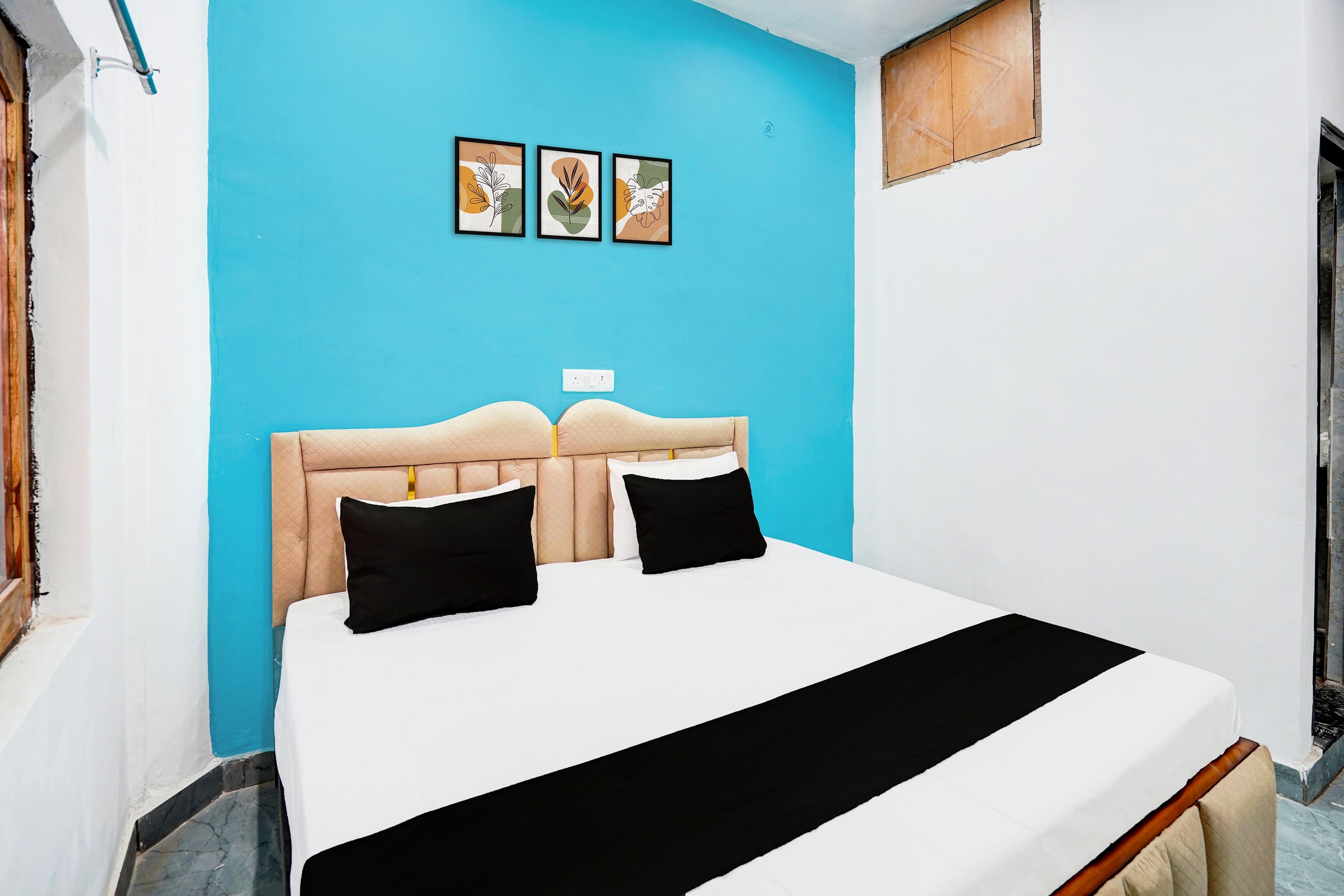 Hotel O Laxmi Guest House - Tap to explore photos