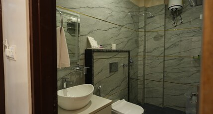 Hotel Sharma Jaipur Room Type - Deluxe Room Hotel Sharma Jaipur Room Type - Deluxe Room