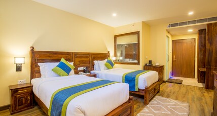 Aagantuk Resort Room Type - Deluxe Room ( no balcony & view )