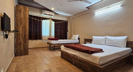 HOTEL KRL INN Room Type - FAMILY TRIPAL ROOM