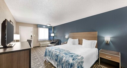 Best Western Post Oak Inn Room Type - 1 King Bed, Non-Smoking, Microwave And Refrigerator, Wi-Fi, Shower Only, Full Breakfast Best Western Post Oak Inn Room Type - 1 King Bed, Non-Smoking, Microwave And Refrigerator, Wi-Fi, Shower Only, Full Breakfast