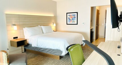 Holiday Inn Express & Suites BLYTHE Room Type - 1 King Standard