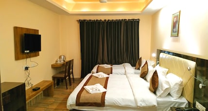 Garden Retreat Hotel Room Type - Super Deluxe Triple (Mountain View) Garden Retreat Hotel Room Type - Super Deluxe Triple (Mountain View)