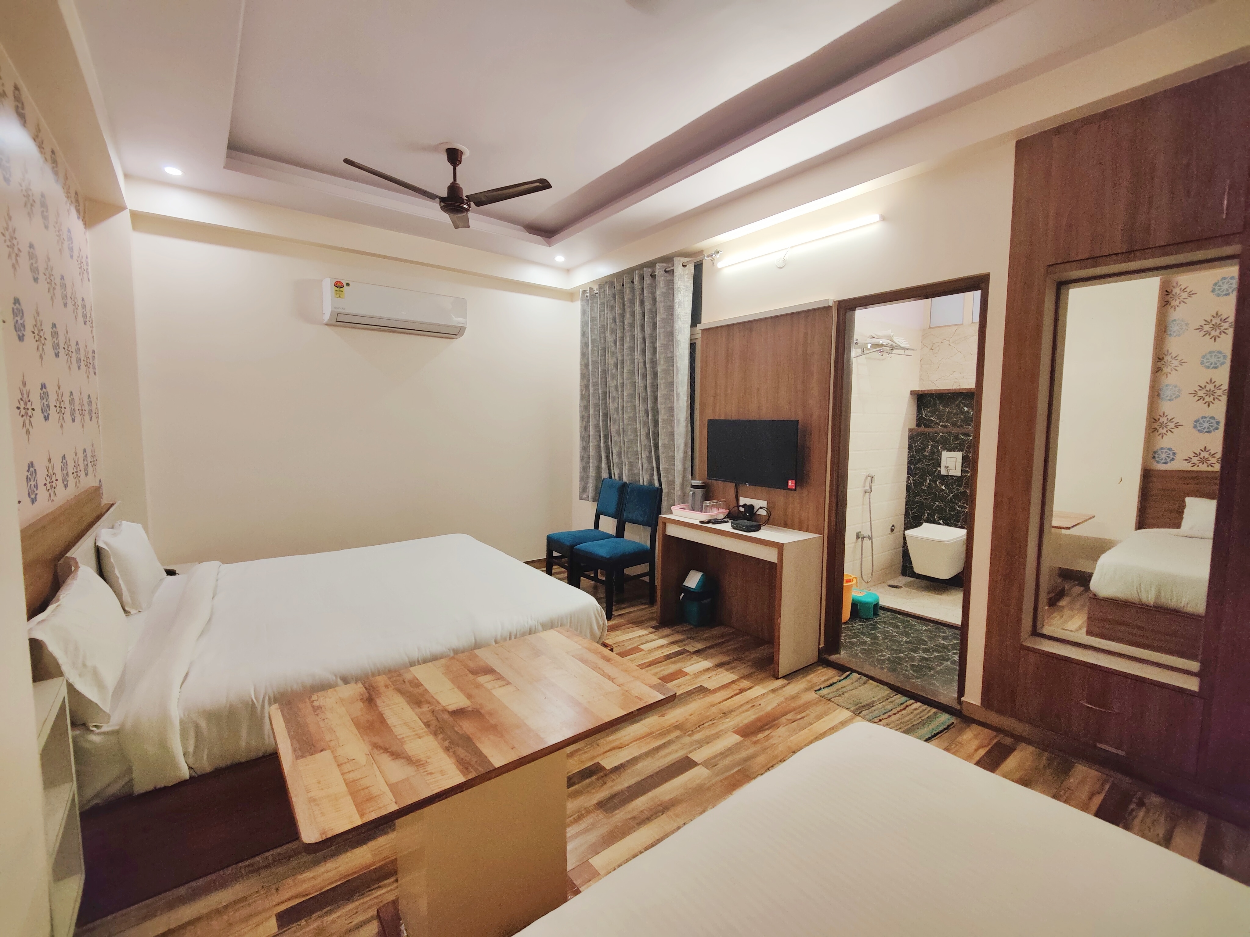 Hotel Roophighlight by Abhinandan - Tap to explore photos