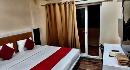 HOTEL SUNFLOWER Room Type - Deluxe Room