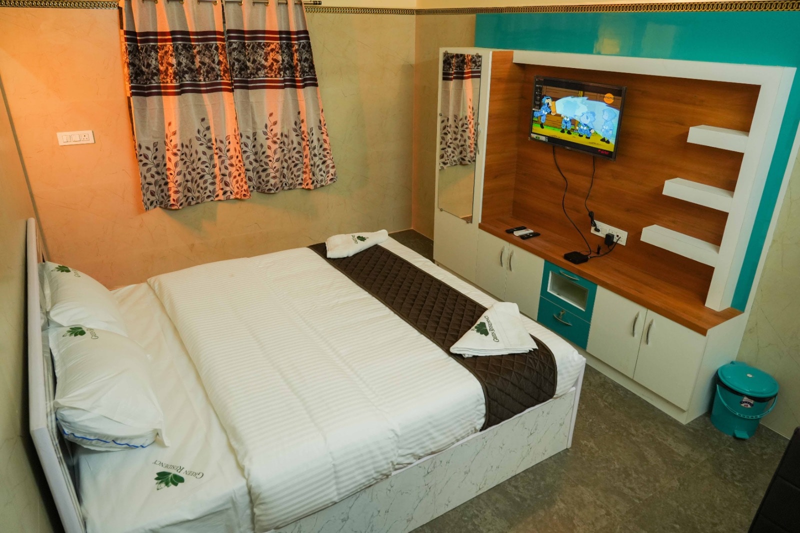 Green Residency - Tap to explore photos