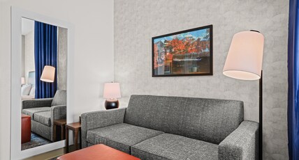 Home2 Suites by Hilton Pigeon Forge Room Type - 2 QN BEDS STUDIO NONSMOK