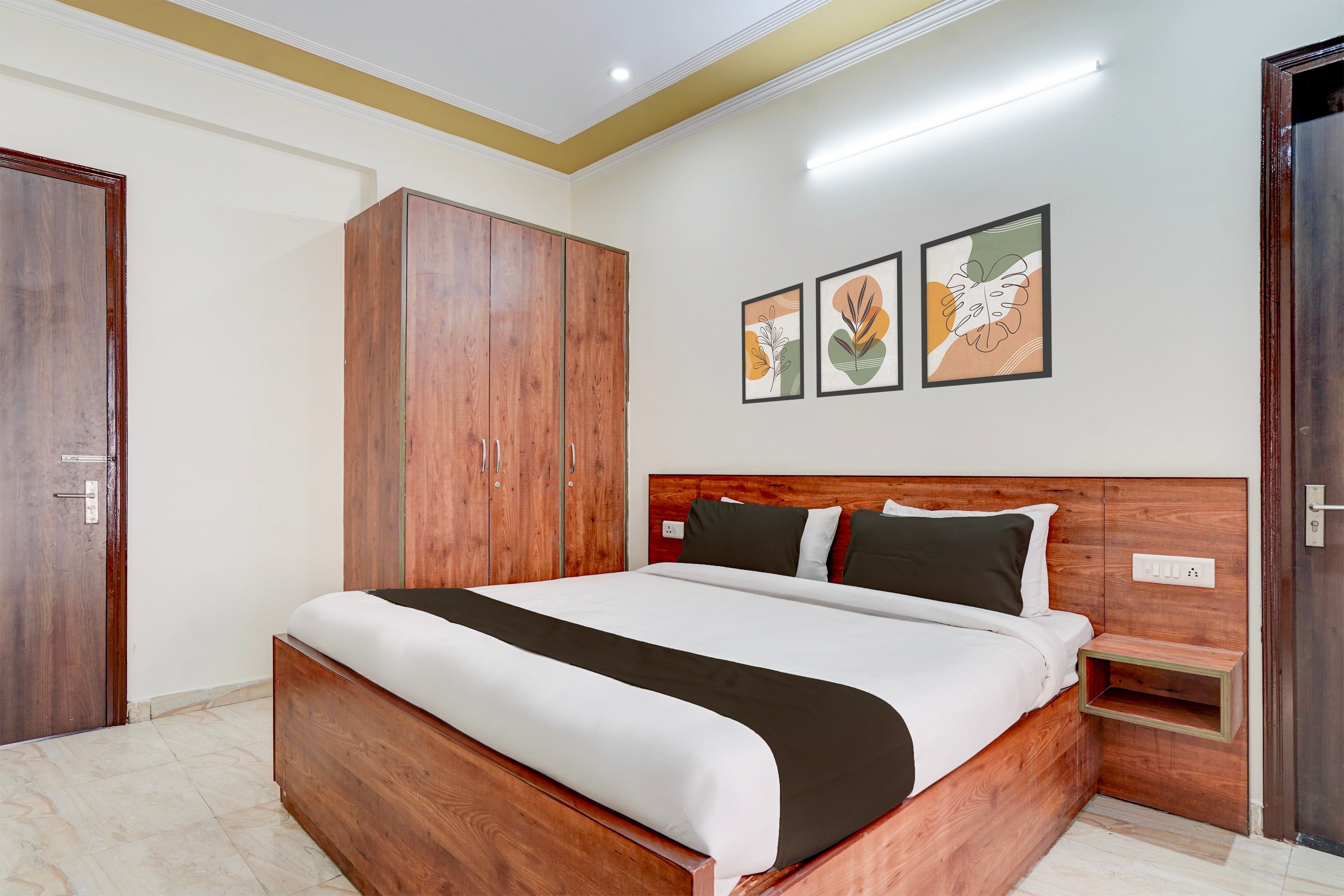 Hotel O Sunshine Corporate Suite - Tap to explore photos