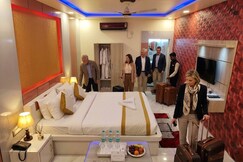Hotel Gokul Raj