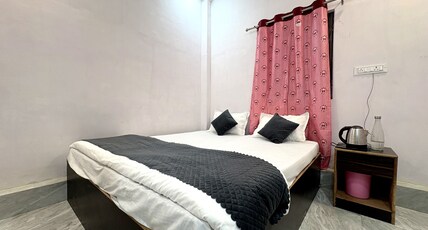 HKG Homestay Varanasi Room Type - Standard Double Bedroom AC