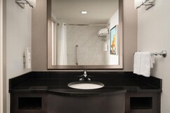 Hilton Garden Inn Charleston Waterfront/Downtown